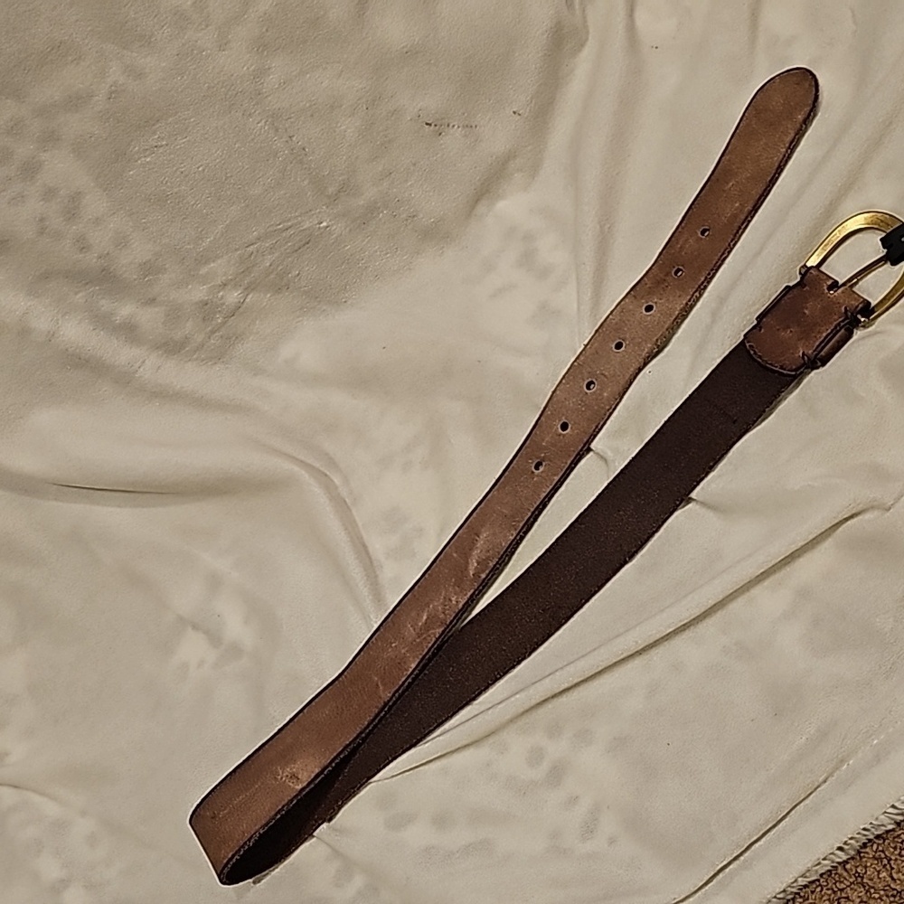 Frye suede belt 40 inches end to end soft brown brass buckle - Picture 4 of 9